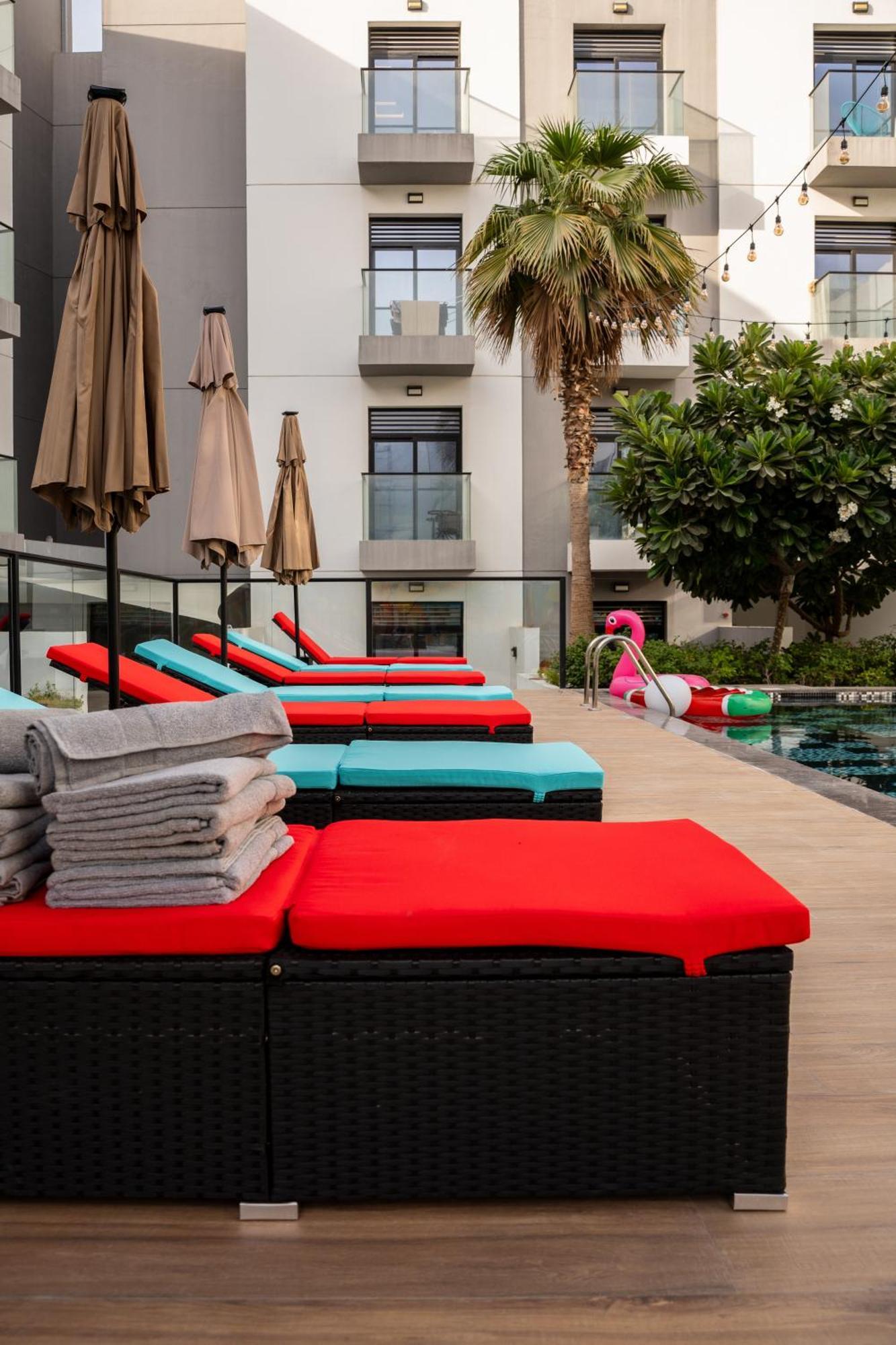 Aparthotel Izzzi Life Mint à Dubaï Extérieur photo