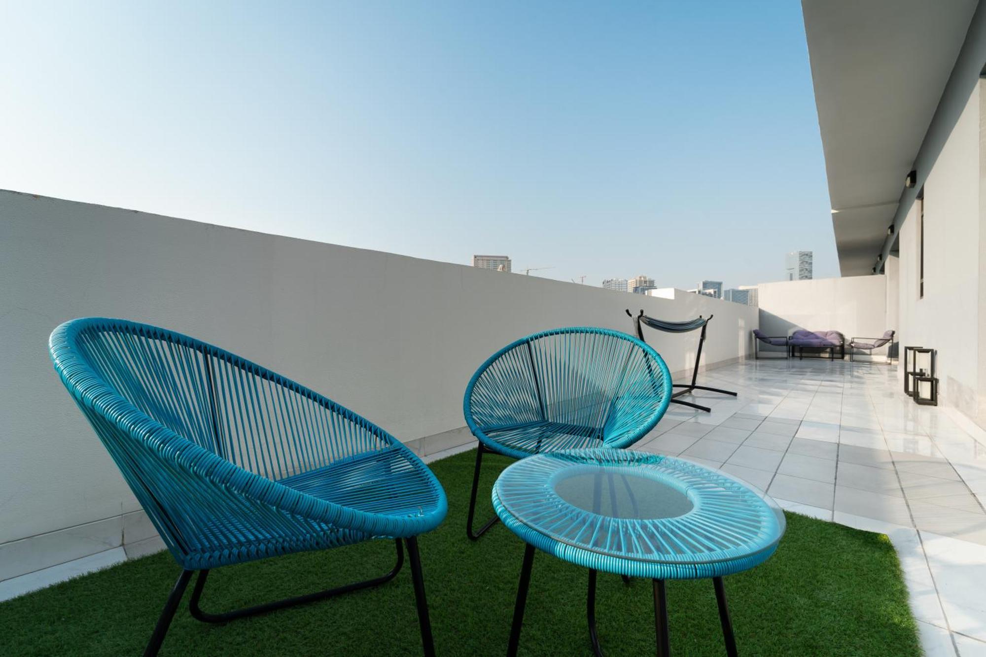 Aparthotel Izzzi Life Mint à Dubaï Extérieur photo
