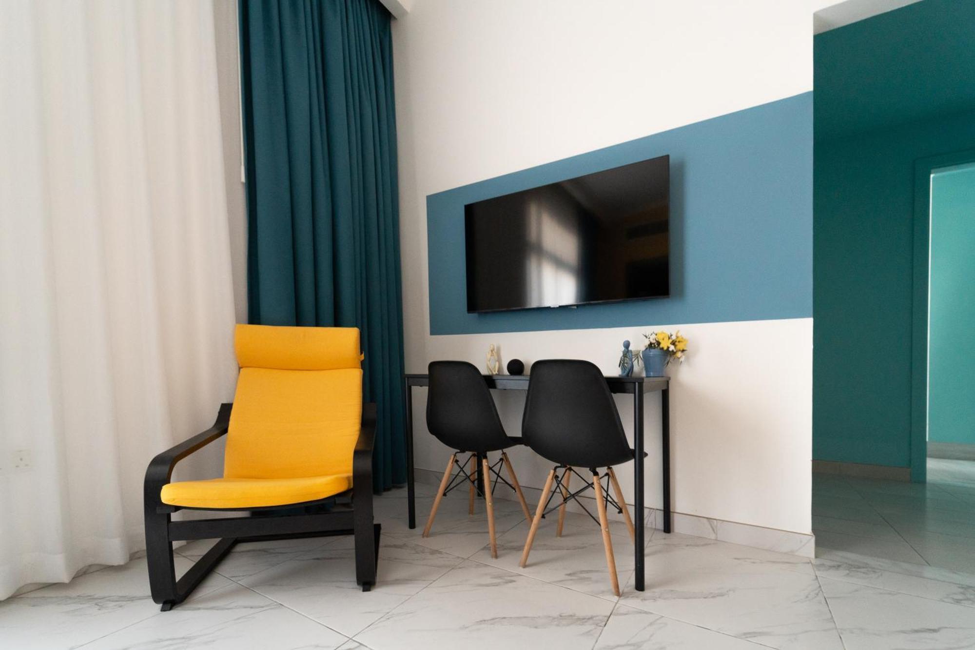 Aparthotel Izzzi Life Mint à Dubaï Extérieur photo