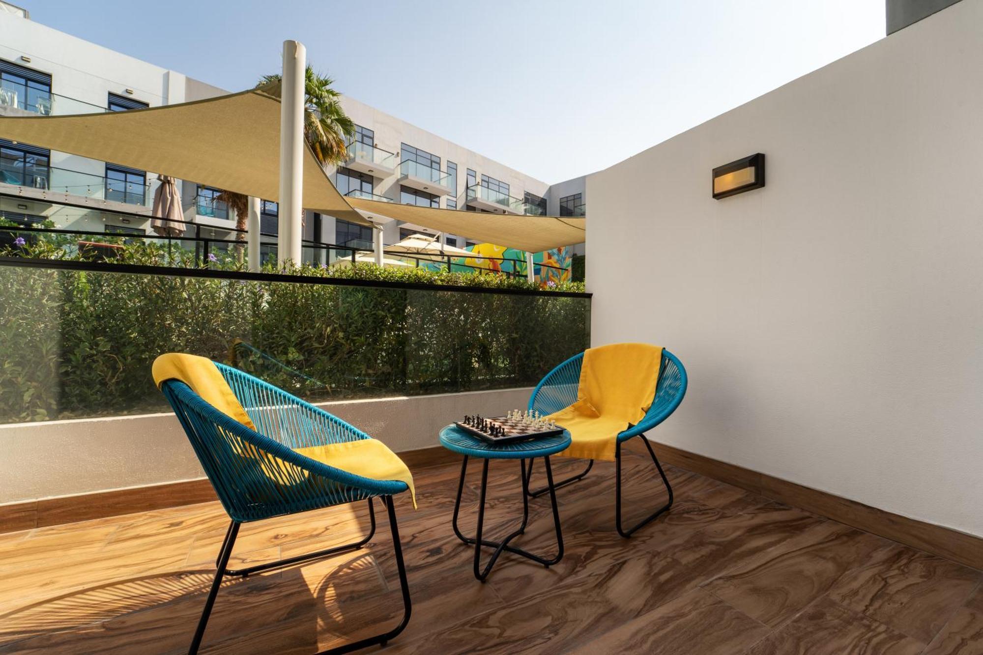 Aparthotel Izzzi Life Mint à Dubaï Extérieur photo